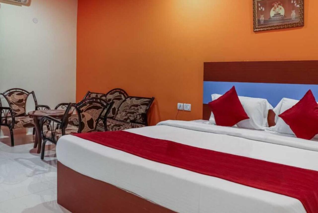 Goroomgo Hotel Planet Bhubaneswar Exterior photo